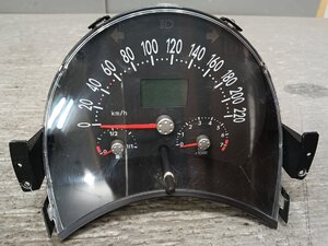 Volkswagen New Beetle instrument cluster