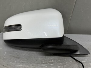 Used JDM auto part (B11W)